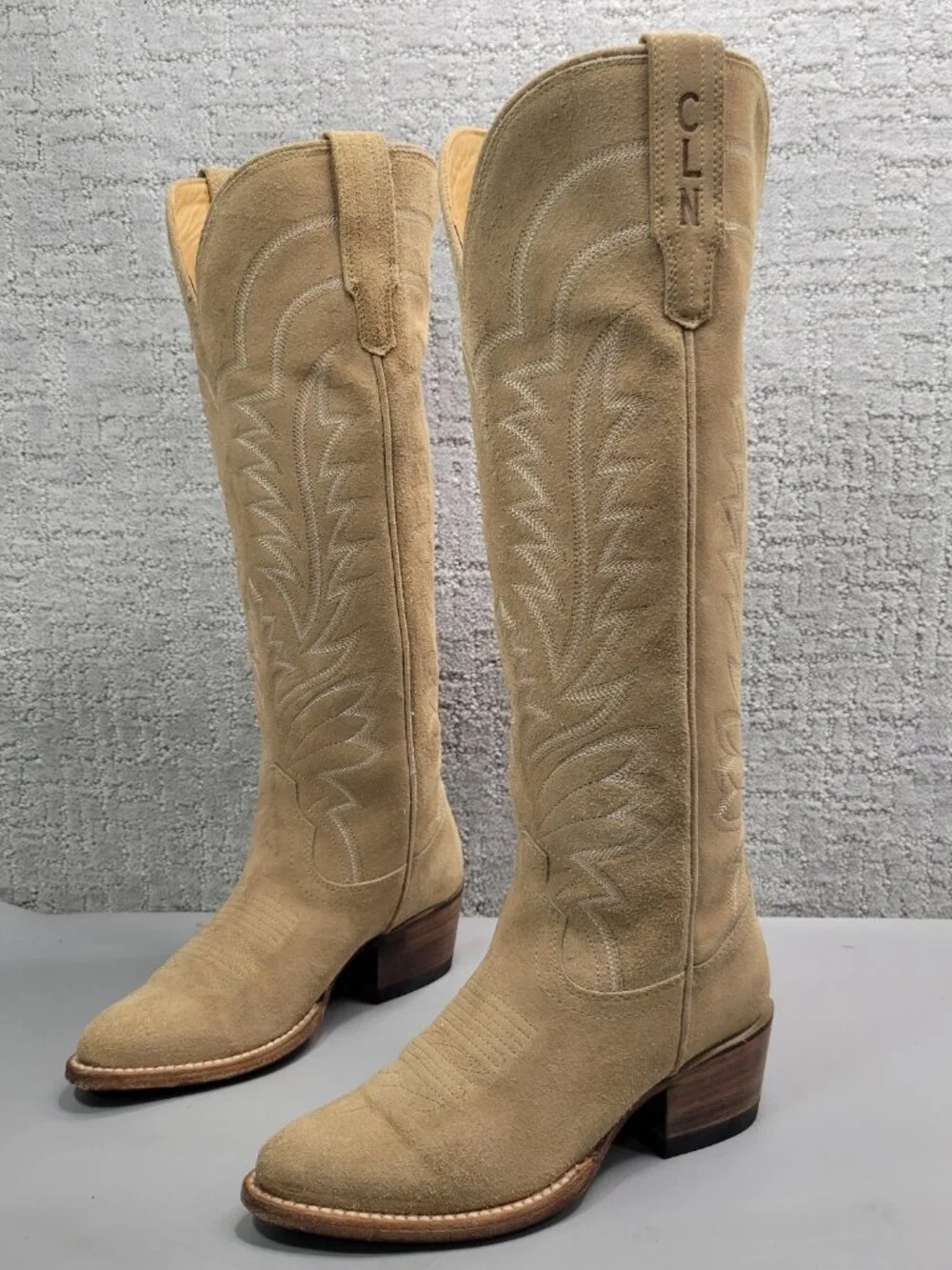 Tecovas The Abby Women's Size US 5B Driftwood Suede Cowgirl Boots.